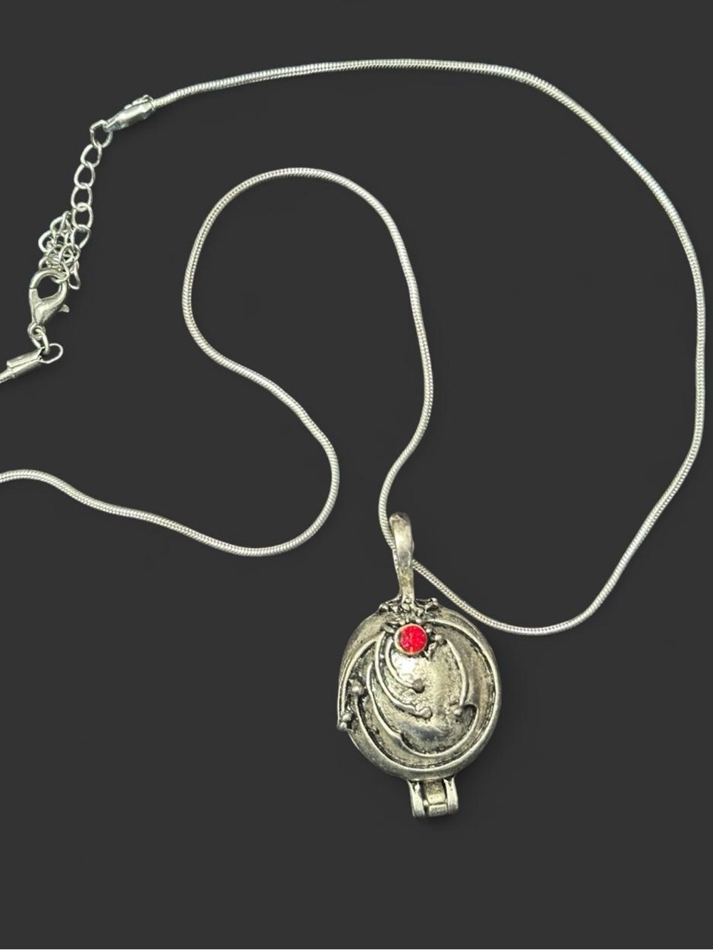 Collectible Necklace Replica from “The Vampire Diaries”- Elena’s Vervain Locket